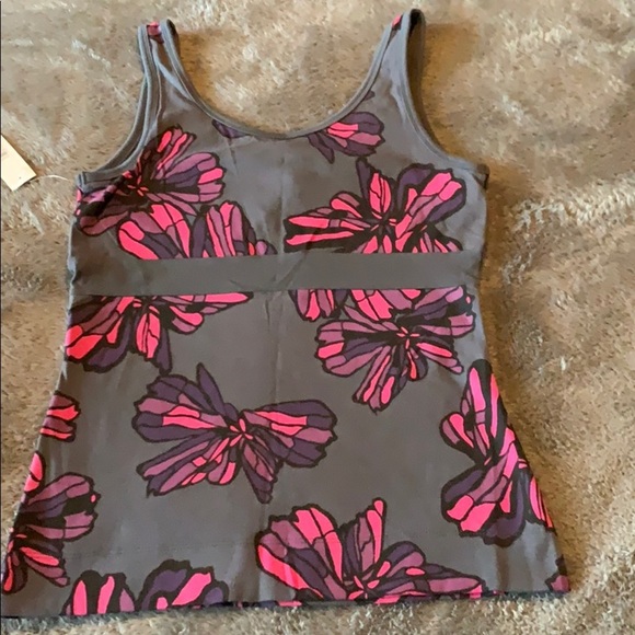 🏃🏻‍♀️New! Old Navy Active Tank & Pre-Owned Pant - Picture 5 of 5